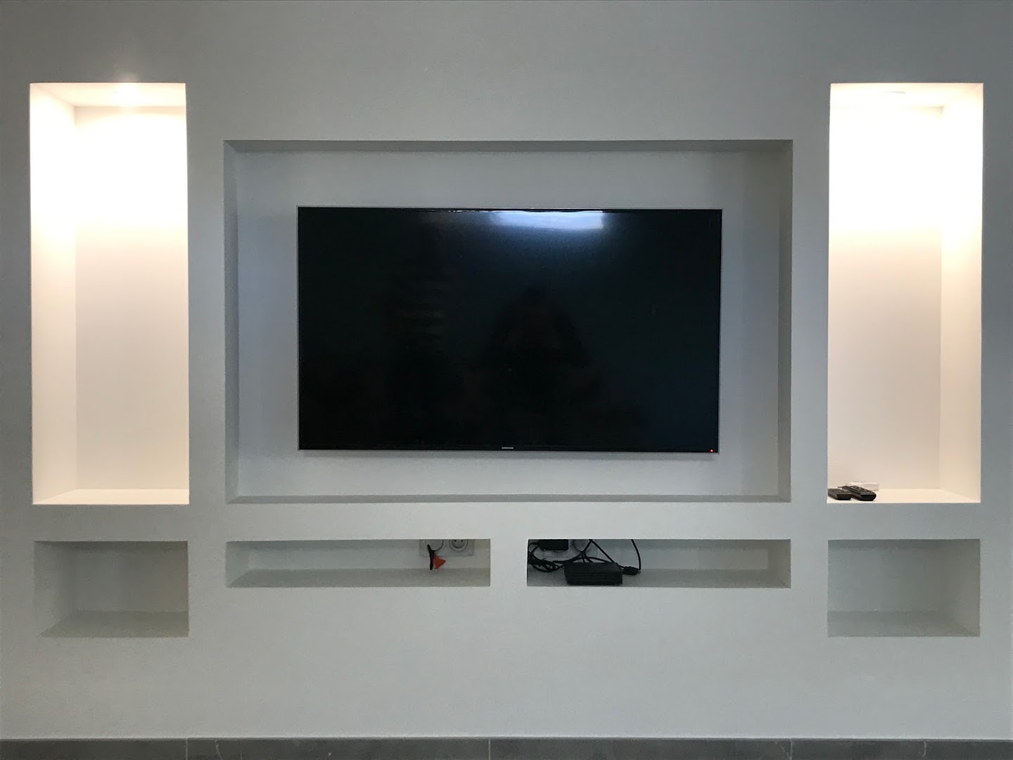 TM ELEC · Photos 1
